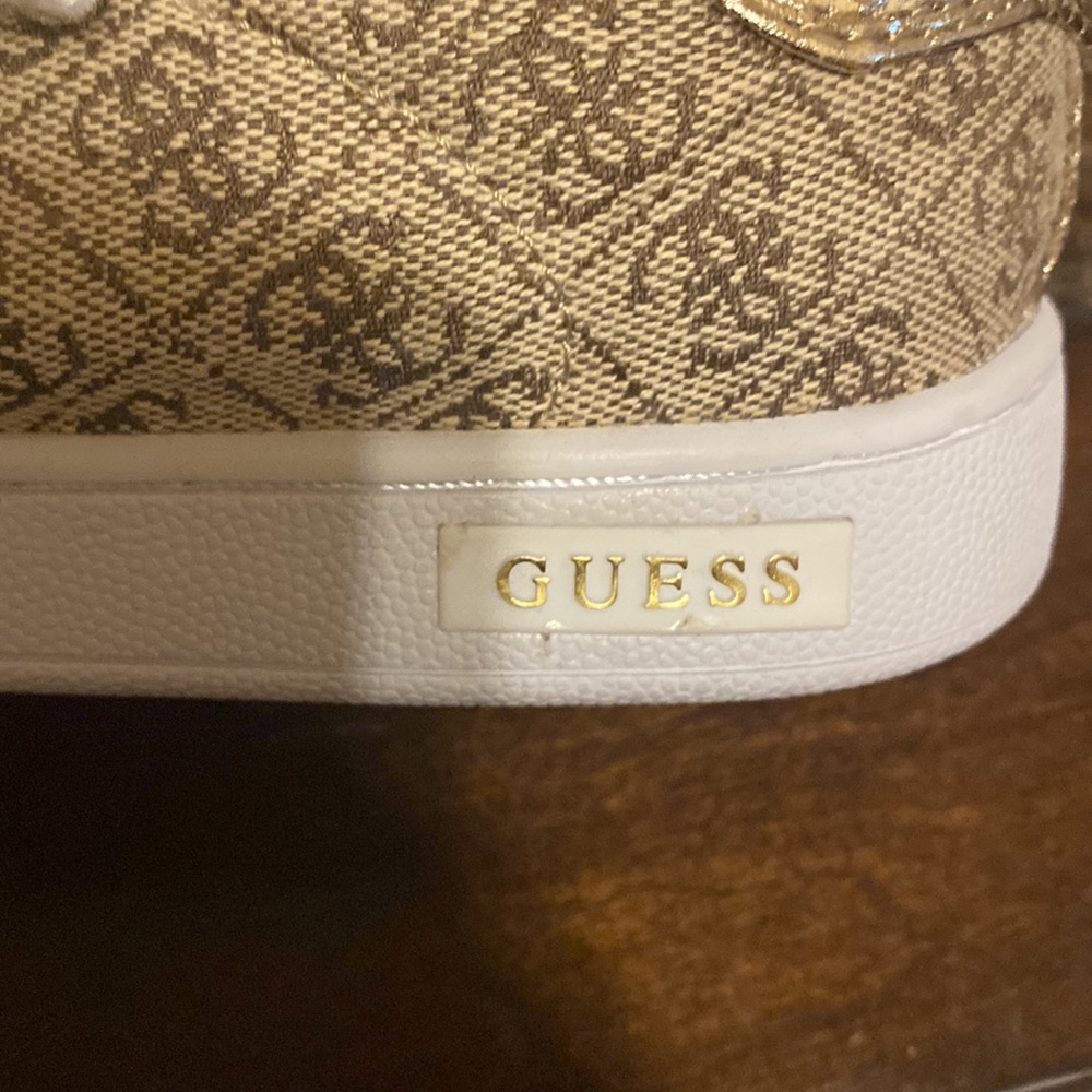 Sneakers - Picture 3 of 4